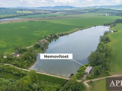 Prodej komerční nemovitosti, Hluk, 192 m2
