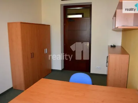 Pronájem kanceláře, Karlovy Vary - Dvory, Chebská, 14 m2