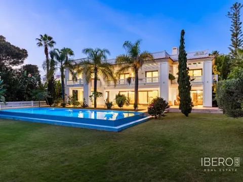 Prodej rodinného domu, Estepona, Španělsko, 761 m2