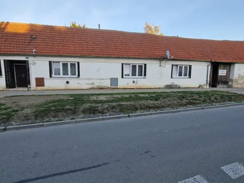 Prodej rodinného domu, Hrušovany u Brna, Palackého, 200 m2