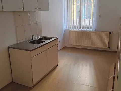 Pronájem ordinace, Jablonec nad Nisou, Liberecká, 73 m2