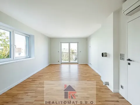 Prodej bytu 4+kk, Praha - Komořany, Pod lesem, 343 m2