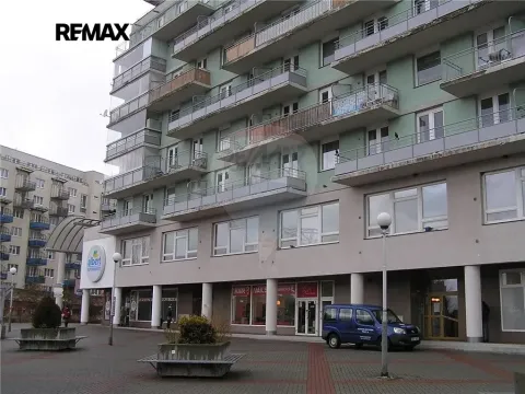 Pronájem bytu 3+1, Praha - Stodůlky, Sluneční náměstí, 90 m2