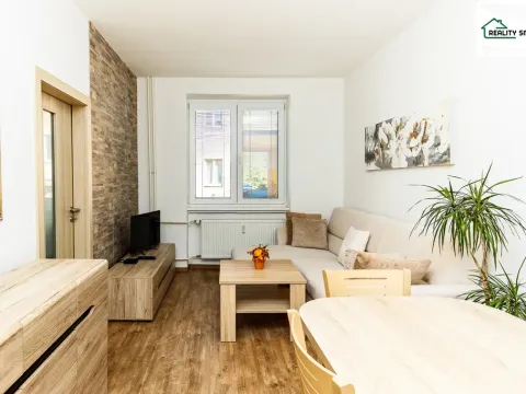 Prodej bytu 3+1, Cheb, Nová, 60 m2