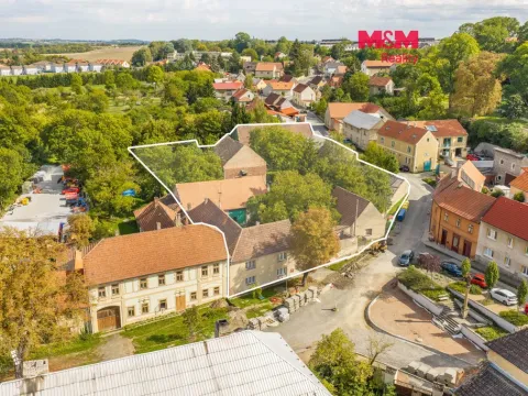 Prodej obchodního prostoru, Buštěhrad, Náměstí, 226 m2