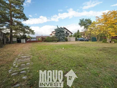 Prodej pozemku pro bydlení, Praha - Lipence, U žlábku, 700 m2