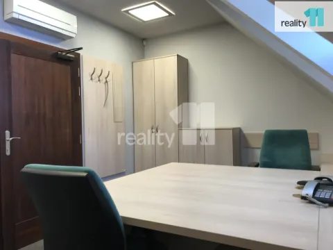 Pronájem kanceláře, Karlovy Vary - Dvory, Chebská, 14 m2