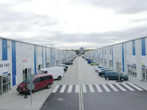 Pronájem obchodního prostoru, Praha - Malešice, Tiskařská, 330 m2