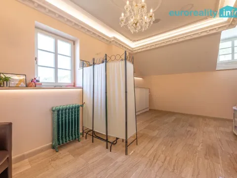 Pronájem obchodního prostoru, Karlovy Vary, Zámecký vrch, 20 m2