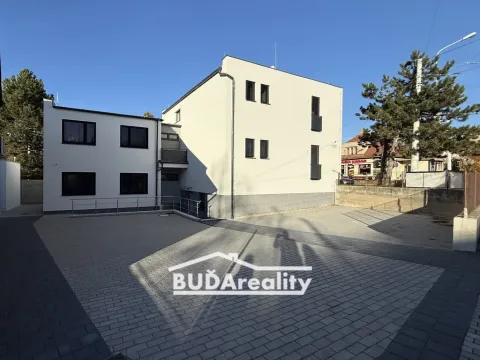 Pronájem kanceláře, Otrokovice, tř. Osvobození, 12 m2