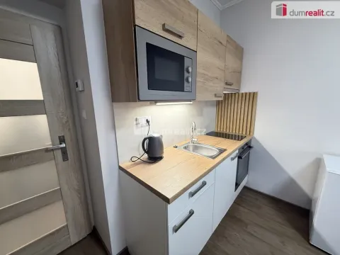Pronájem bytu 1+kk, Praha - Strašnice, Kralická, 25 m2