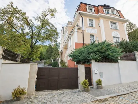 Pronájem rodinného domu, Praha - Podolí, Pod Klaudiánkou, 640 m2