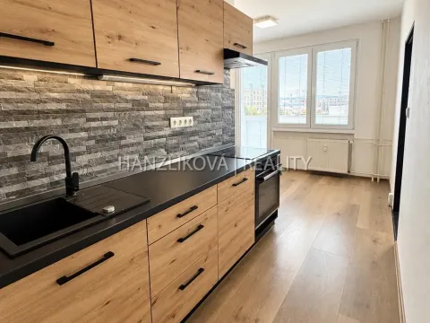 Pronájem bytu 2+1, České Budějovice - České Budějovice 2, J. Opletala, 72 m2