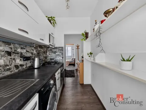 Prodej bytu 2+1, Plzeň - Skvrňany, Vejprnická, 58 m2