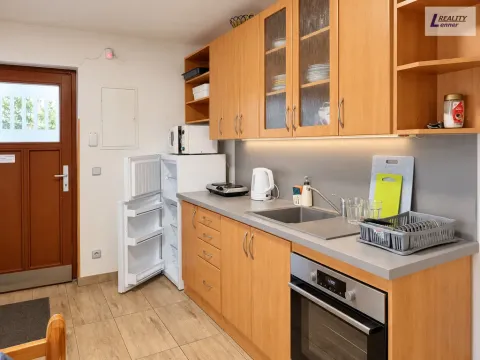 Pronájem bytu 2+1, Těchařovice, 62 m2