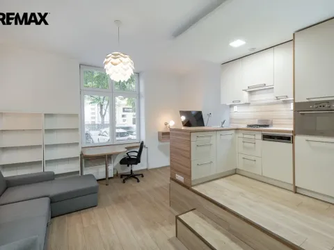 Prodej bytu 1+kk, Praha - Holešovice, U průhonu, 27 m2