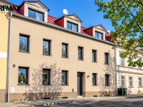 Prodej bytu 3+kk, Karlovy Vary - Stará Role, Vančurova, 83 m2