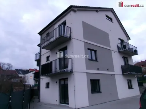 Pronájem bytu 1+kk, Dobrovice, 32 m2