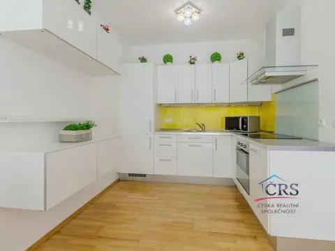 Prodej bytu 2+kk, Praha, Jeseniova, 55 m2