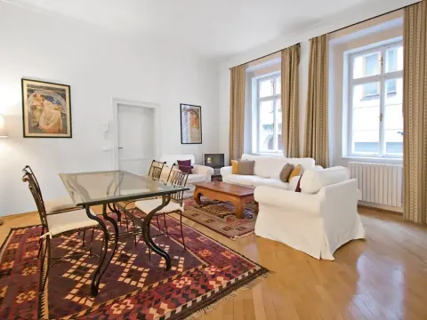 Pronájem bytu 2+1, Praha - Malá Strana, 73 m2