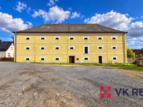 Prodej zemědělského objektu, Trhanov, 2380 m2
