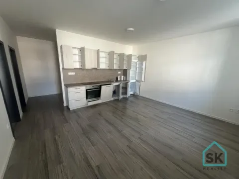 Pronájem bytu 2+kk, Krnov - Pod Bezručovým vrchem, nám. Minoritů, 54 m2