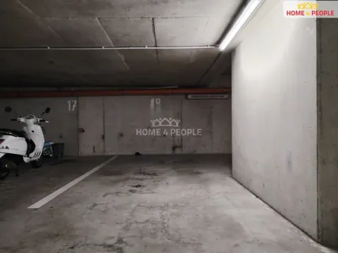 Pronájem garáže, Praha - Běchovice, Mladých Běchovic, 14 m2