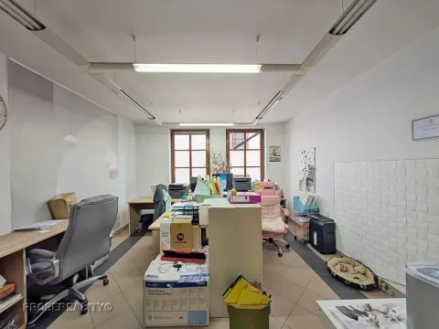 Pronájem obchodního prostoru, Beroun, V Pražské bráně, 42 m2